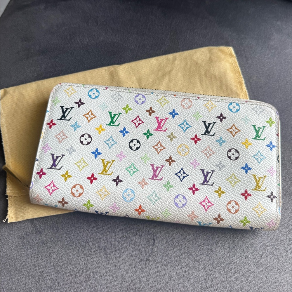 Authentic Louis Vuitton Multicolor White Zippy Wallet